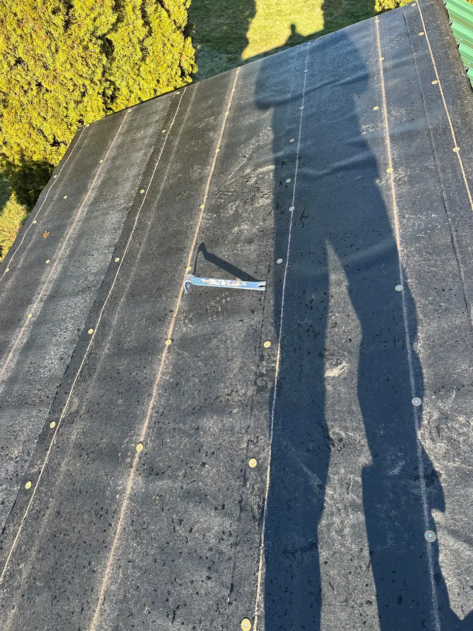 Seams on a long low-slope run